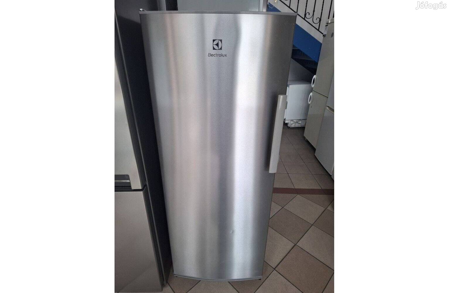 Használt Electrolux ERF3307AOX Normál Hűtőszekrény [KH177] 3 hó gari